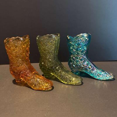 Set of 3 Fenton Vintage Glass Miniature Boots – Daisy and Button Pattern