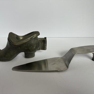 Antique Shoe Ice Cream Mold + Mid-Century Modern Pie Server – Unique Culinary Collectibles