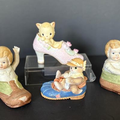 Precious Moments & Heubach-Style Baby Figurines – Lot of 4 Collectibles in Shoe Motifs 