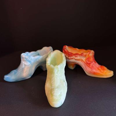 Set of 3 Vintage Fenton Slag Glass Shoe Figurines – Swirled Pastel Colors