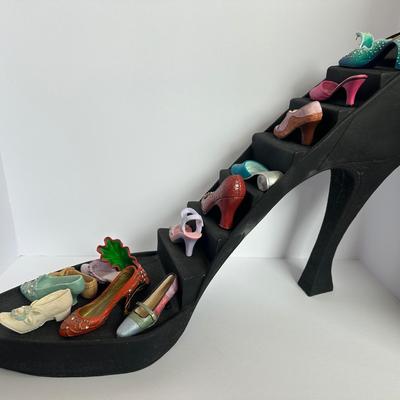 Oversized High Heel Display with 13 Miniature Shoe Figurines – Boutique-Style Whimsical