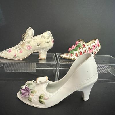 Decorative Vintage-Style Shoe Figurines – Fabric Embellished & Painted Ceramic (Set of 3)