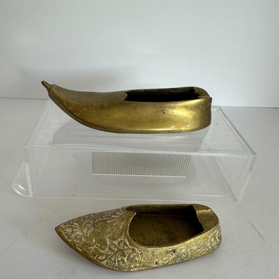 Pair of Vintage Turkish Brass Shoe Ashtrays – Ornate Middle Eastern Decor