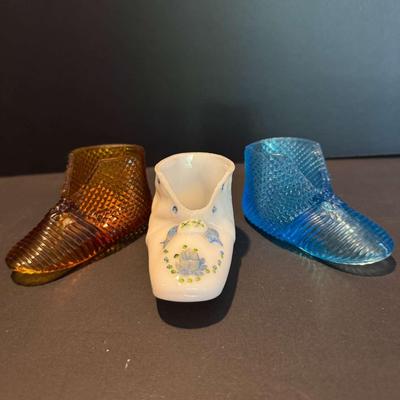 Set of 3 Vintage Glass Baby Bootie Shoes – Degenhart & Pressed Glass Styles