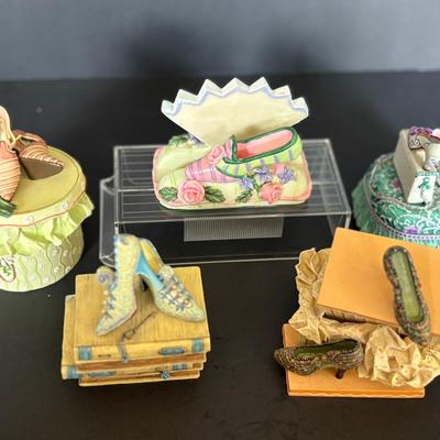Lot of 5 Decorative Shoe Trinket Boxes & Figurines – Themed Keepsake Containers 