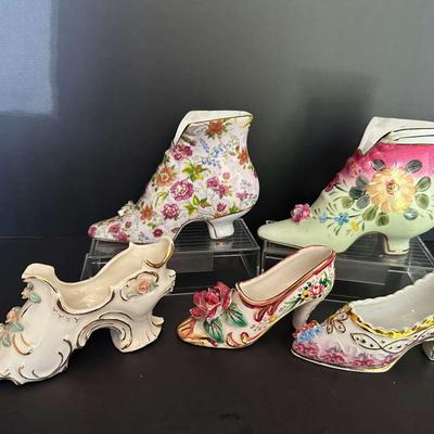 Vintage Porcelain Shoe Figurines – Floral Victorian & Rococo Designs with Gilt Accents (Set of 5)
