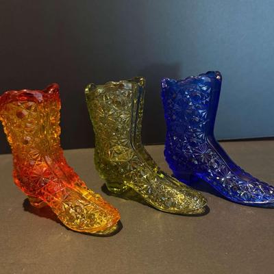 Set of 3 Vintage L.E. Smith Pressed Glass Daisy & Button Boots – Red/Amberina, Green, Cobalt Blue