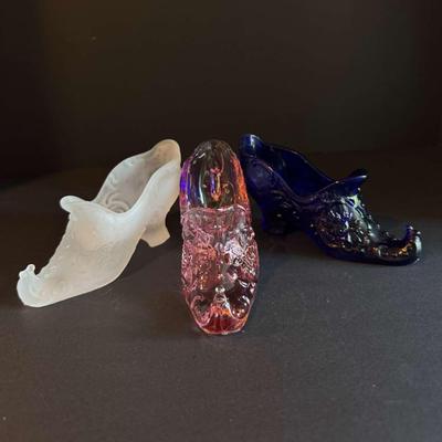 Set of 3 Mosser Glass Miniature Victorian Slippers – Frosted, Cobalt, and Cranberry