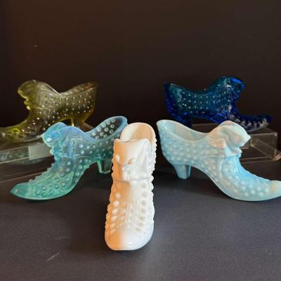 Set of 5 Vintage Fenton Hobnail Cat Head Shoe Figurines – Assorted Colors