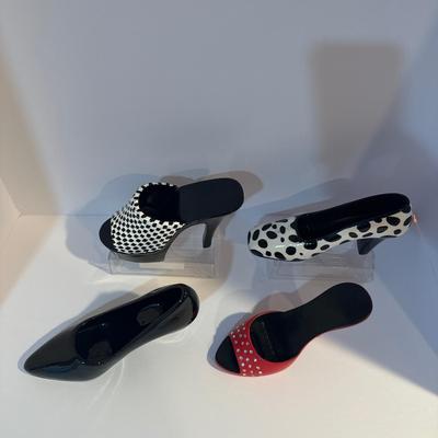 Set of 4 Modern High Heel Miniature Figurines – Contemporary Chic Display Shoes