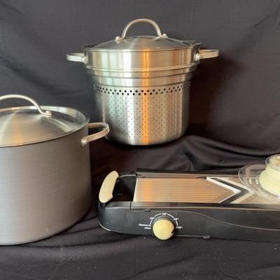 Chef’s 10qt Pot & Calphalon Mandolin 