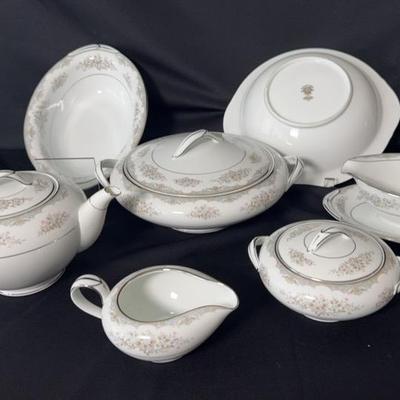 Noritake China Royce Serving Pieces 