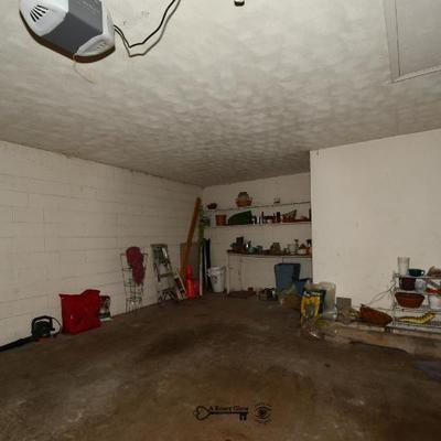 9 garage 3)