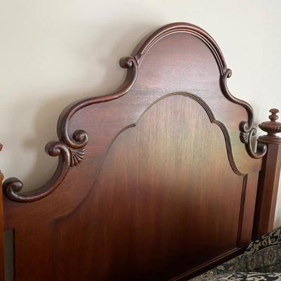 Lexington Furniture Mahogany Queen Carved Head Board/Foot Board/ Rails