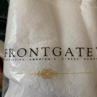 Frontgate Resort Towel NRFP, Made in Turkey