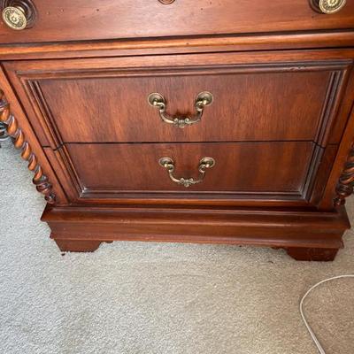 Lexington Furniture Mahogany Carved Side/Night Table with 3 Drawers