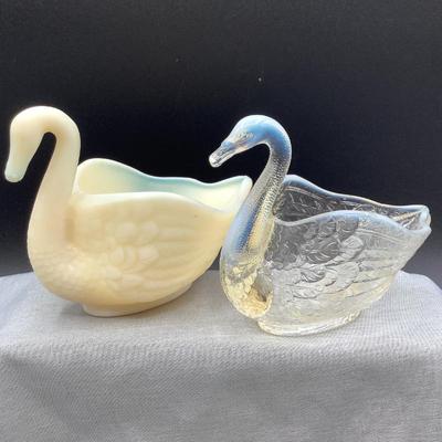 Fenton opalescent and custard glass swan open salts