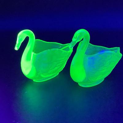 Fenton uranium glass