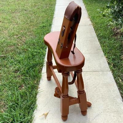 Horse saddle stitching stool