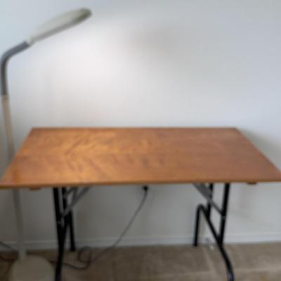Folding Wood top Work Table And Lamp