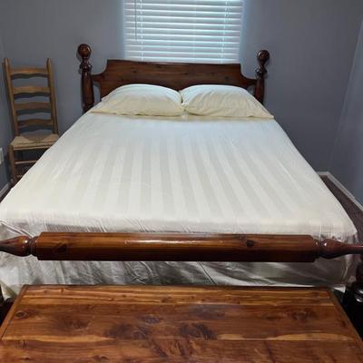 Heavy solid wood Link Taylor 4 pc set. Bed, 2 dressers and mirror. Good condition. 