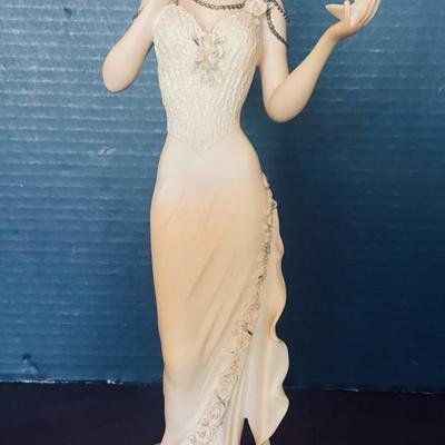 Giuseppe Armani Figurine Sculpture Statue "Serena”