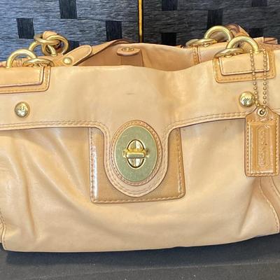 Tan Leather Coach Bag - No. A1073 - 14522