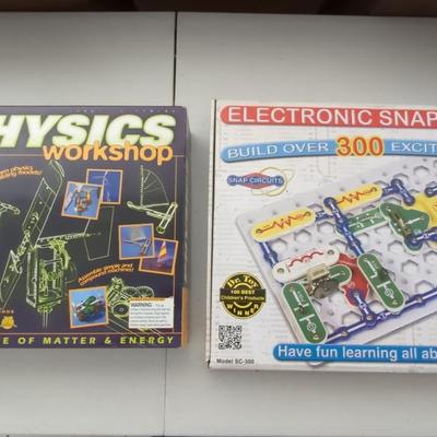 Physics Workshop & Electronics Snap Circuits Set