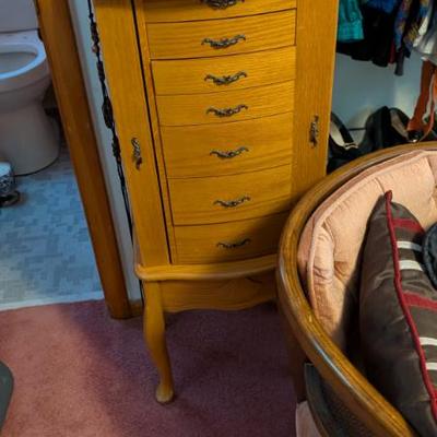 Sale Photo Thumbnail #150