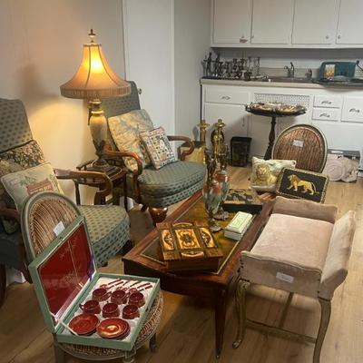 Estate sale photo