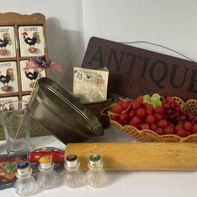 Retro Kitchen & Country Decor Lot