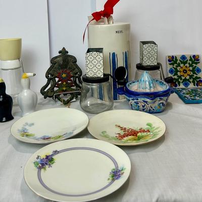 Eclectic Cottage Kitchen Décor Lot