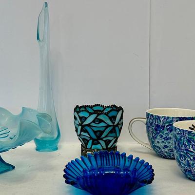 Lilly Pulitzer 12 Oz Mugs And More!