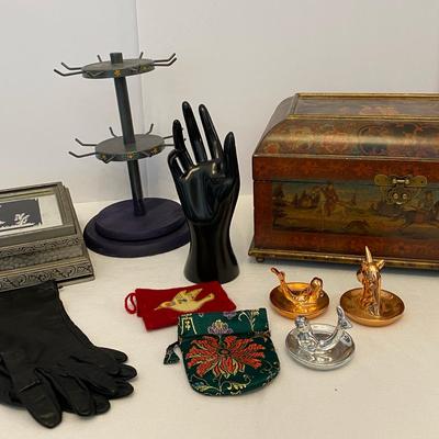 Jewelry Boxes And Ring Holders