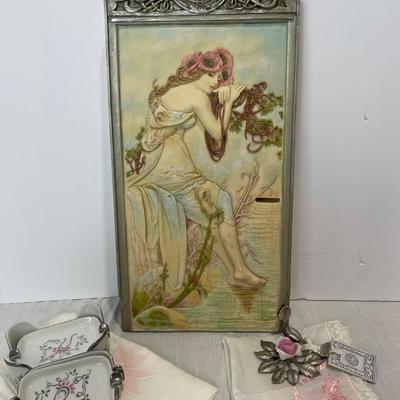 Nouveau Victorian Porcelain Art (Fairy Door) And Accessories 