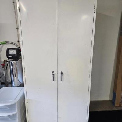 Heavy Duty Cabinet, Perfect For Garage!