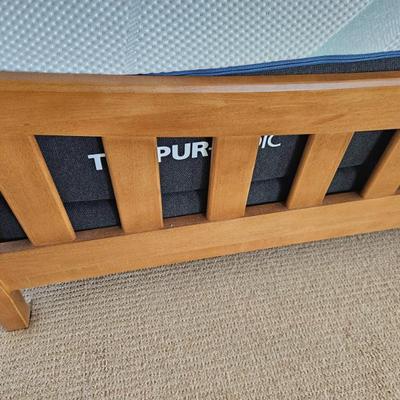 Ethan Allen King Bed With Tempur-Pedic mattress, 2 night stands and dresser!