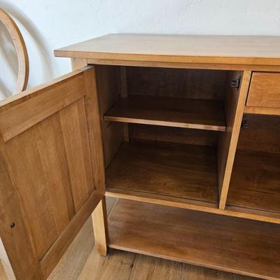 Sale Photo Thumbnail #75: Beautiful Ethan Allen Buffet Table