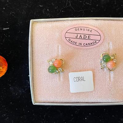 Elegant Jewelry Set – Includes 2 pairs of earrings and 1 genuine pearl