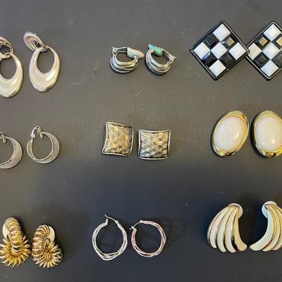 9 Pairs Of Beautiful Earrings