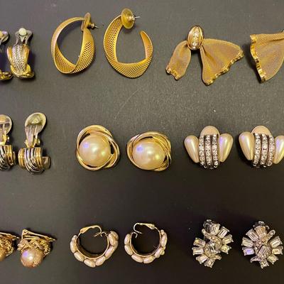 9 Pairs Of Costume Jewelry Earrings