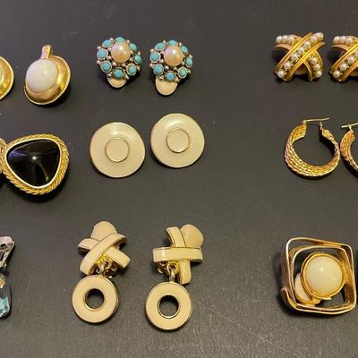 9 Pairs Of Costume Jewelry Earrings 