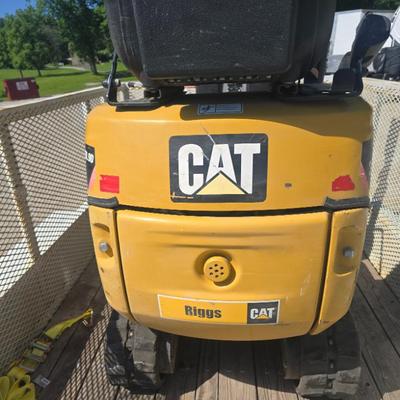 Cat 300.9D Mini Excavator with 400 hrs. 4’ digging depth and plenty of power for the size. Able to store in a garage with the ROPS removed.