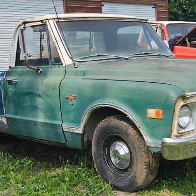 1968 C10 39,000 original miles, Original factory tires , 99% original but will have all the pieces to make truck original, No tailgate,...