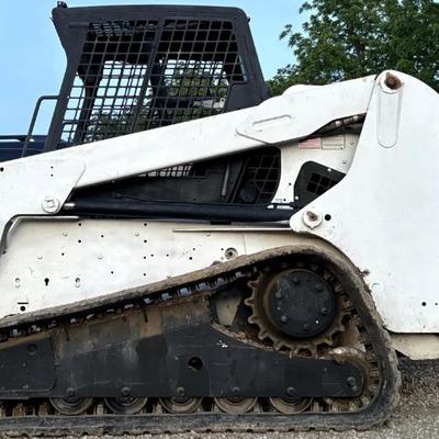 2010 T250 Turbo Bobcat with bucket 4,000 hours