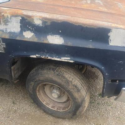1986 Blue Silverado Square Body Parts Truck