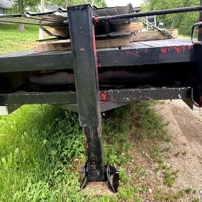 1989 Gooseneck flat deck 16 foot
