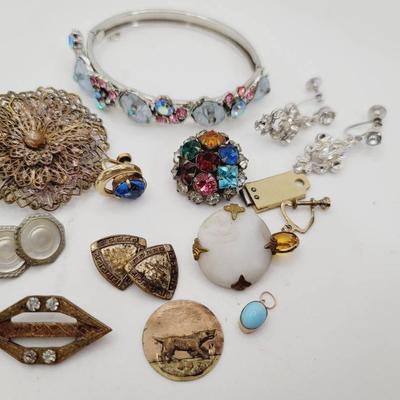 Antique And Vintage Tlc Craft Lot Nice Pieces