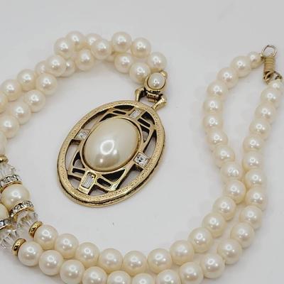 1928 Faux Pearl Rhinestone Pendant Necklace 