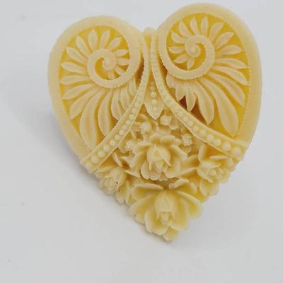 Molded Plastic Romantic Heart Ring Adjuatable